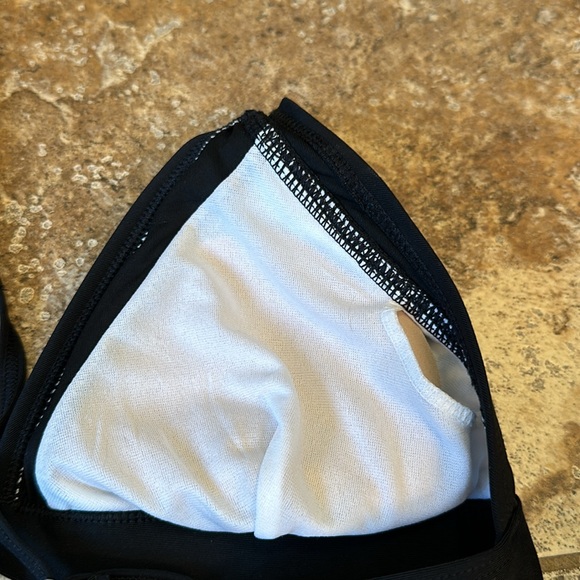 Women’s Athleta swimsuit bikini top Size Small - Picture 3 of 5